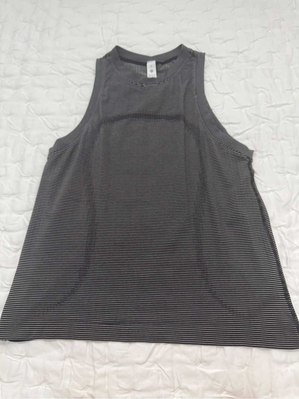 Lululemon Black Gray Striped Sleeveless Tank Top Size 6
